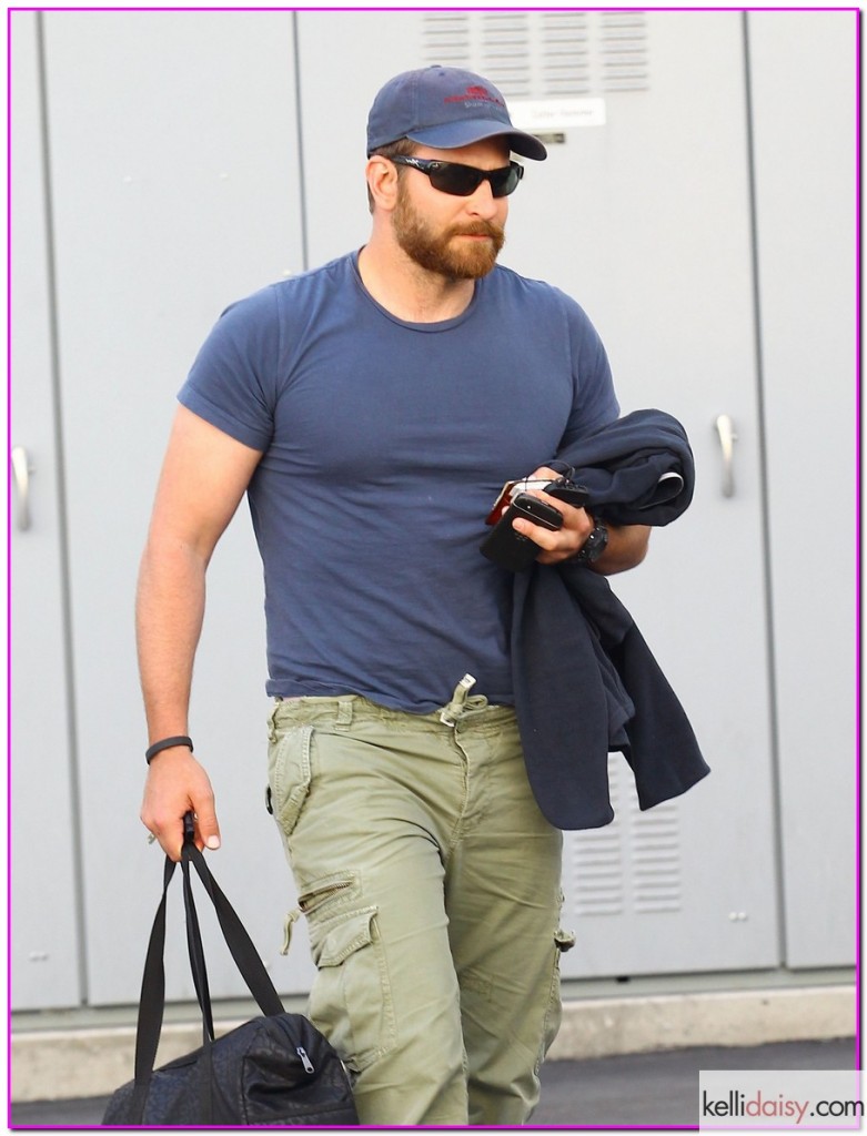 51399327 'American Hustle' actor Bradley Cooper shows off a thick beard while leaving a store in Beverly Hills, California on May 1, 2014. FameFlynet, Inc - Beverly Hills, CA, USA - +1 (818) 307-4813