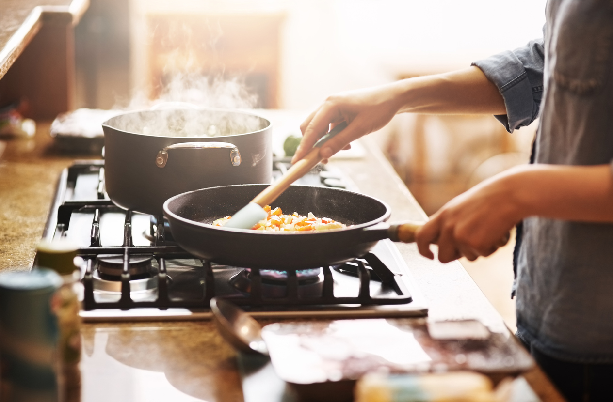 6 Pots and Pans Every Home Cook Needs SavvyMom