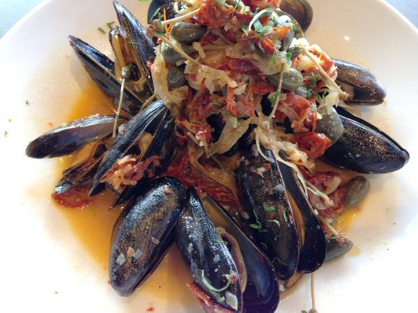 italian-mussels italian-mussels