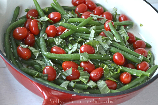 Sauteed-Green-Beans-with-Basil-Fresh-Tomatoes-2A-Pretty-Life