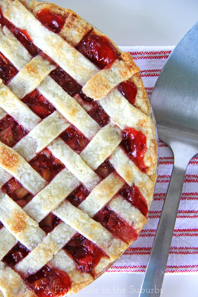 Strawberry-Rhubarb-Pie-A-Pretty-Life