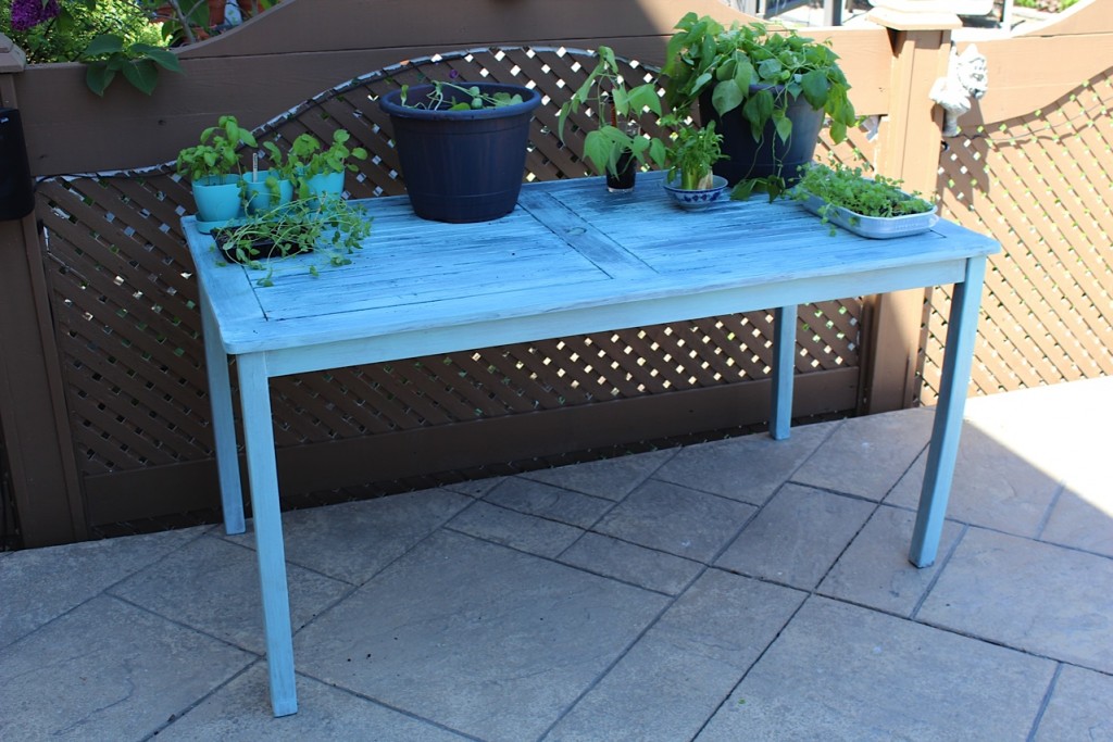 milk-painted-table milk-painted-table