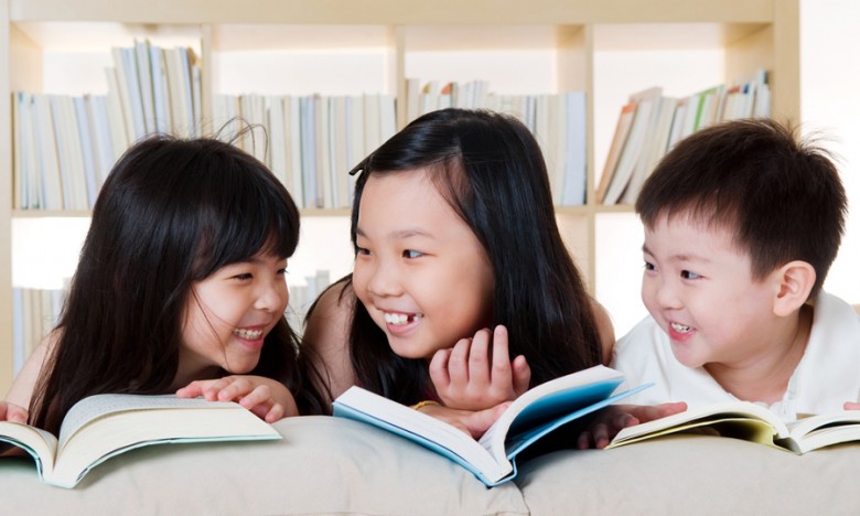 three-kids-reading-books-780x468