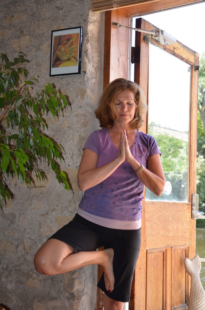 miranda-yoga-pics-002 miranda-yoga-pics-002
