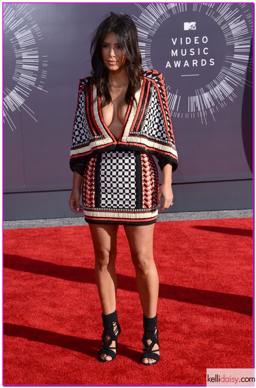 The 2014 MTV Video Music Awards - Arrivals 51510916 Celebrities at the 2014 MTV Video Music Awards at the Forum in Inglewood, California on August 24, 2014. Celebrities at the 2014 MTV Video Music Awards at the Forum in Inglewood, California on August 24, 2014.
Pictured: Kim Kardashian FameFlynet, Inc - Beverly Hills, CA, USA - +1 (818) 307-4813 RESTRICTIONS APPLY: NO FRANCE
