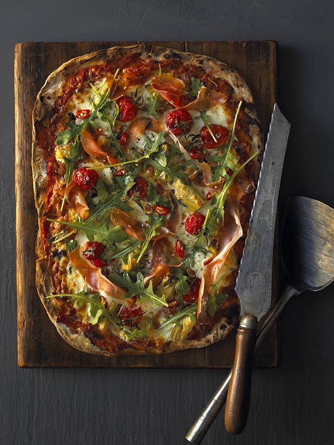arugula_prosciutto_and_tomato_thin_crust_pizza arugula_prosciutto_and_tomato_thin_crust_pizza