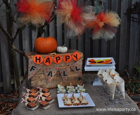 a-leafrakingparty052 a-leafrakingparty052