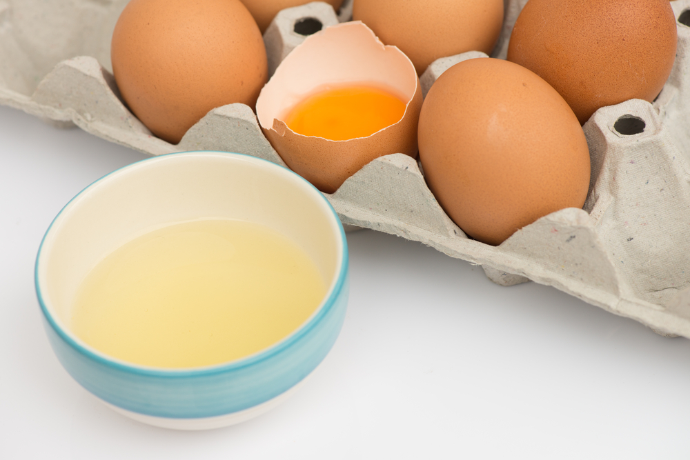 How to Separate Eggs Like a Pro - SavvyMom