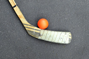 wpid-street-hockey-woman-300x199 wpid-street-hockey-woman-300x199