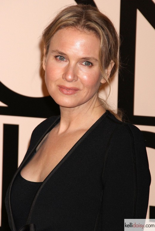 Renee Zellweger S Addresses All That Talk About Her Face Savvymom