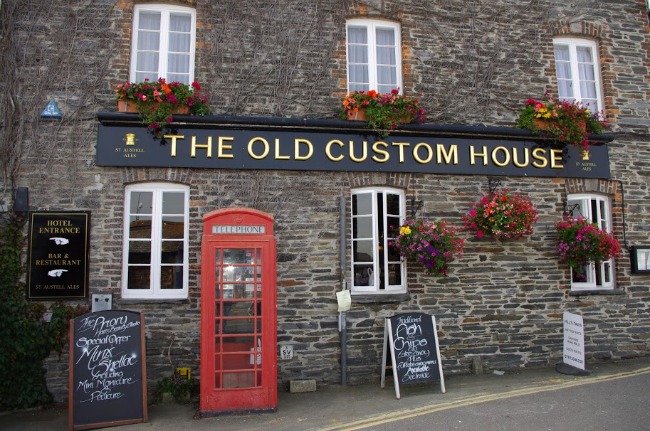 British_Pub_Red_Phone_Box British_Pub_Red_Phone_Box