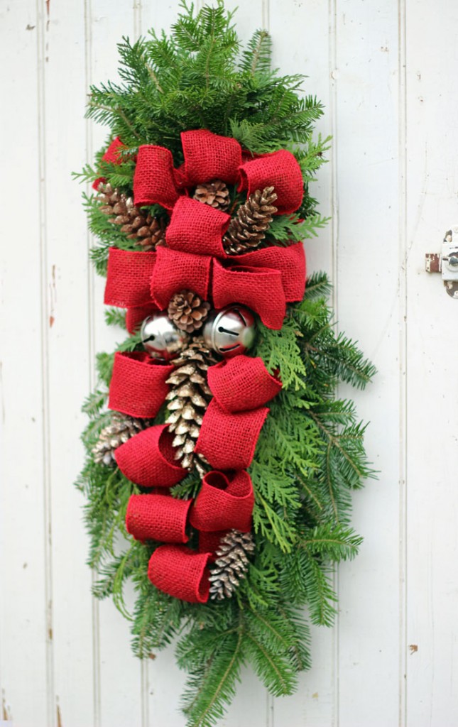 red-burlap-swag red-burlap-swag