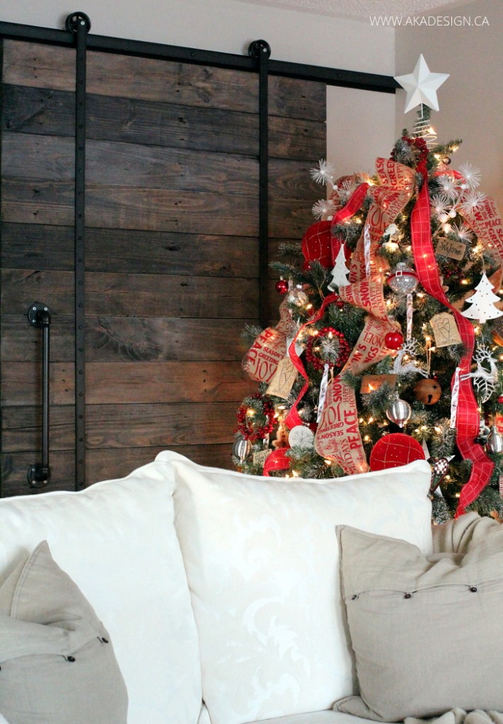 BARN-DOOR-CHRISTMAS-TREE-WHITE-COUCH BARN-DOOR-CHRISTMAS-TREE-WHITE-COUCH