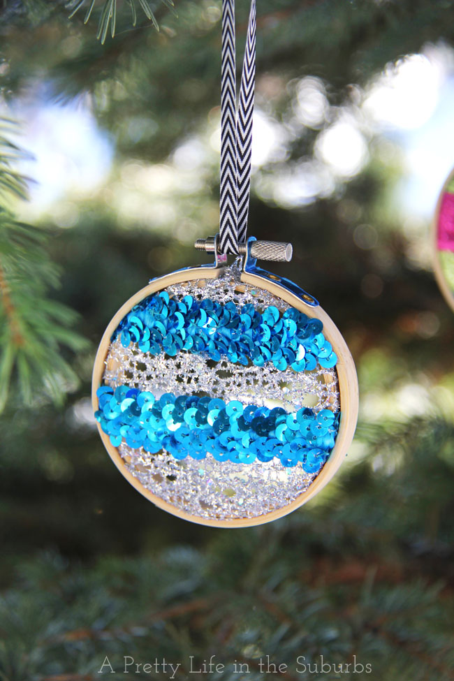 Merry-Bright-Embroidery-Hoop-Ornaments-2A-Pretty-Life