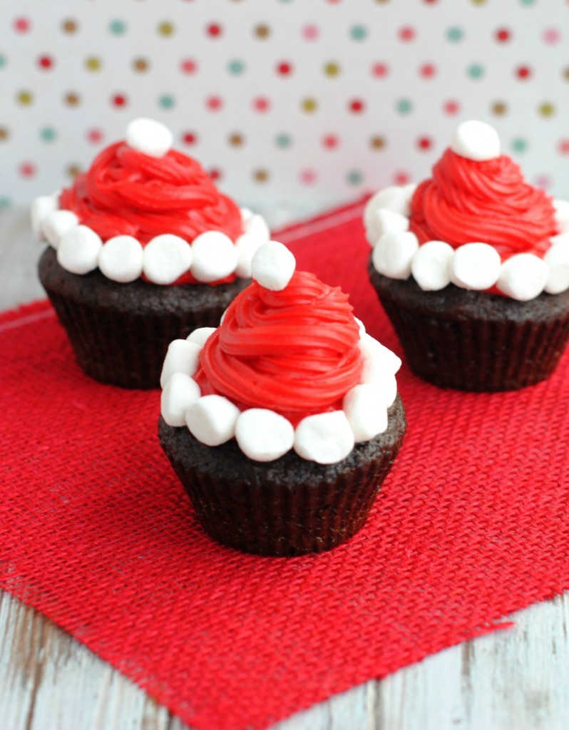 SantaHatCupcake5a-798x1024