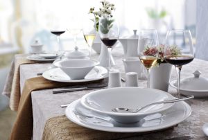 Easy Table Setting Guide for entertaining