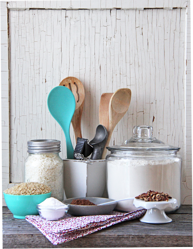 10-Kitchen-Pantry-Essentials-A-Pretty-Life
