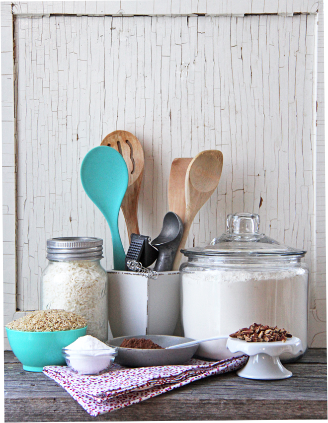 10-Kitchen-Pantry-Essentials-A-Pretty-Life