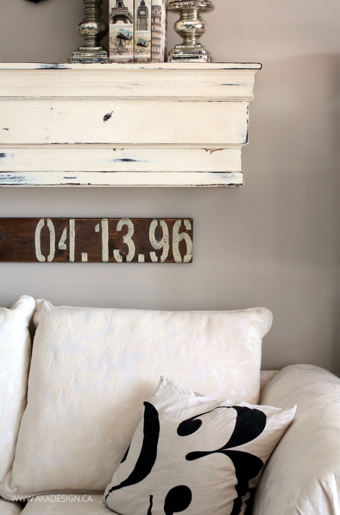 CREAM-COUCH-MANTEL-NUMBER-ART CREAM-COUCH-MANTEL-NUMBER-ART