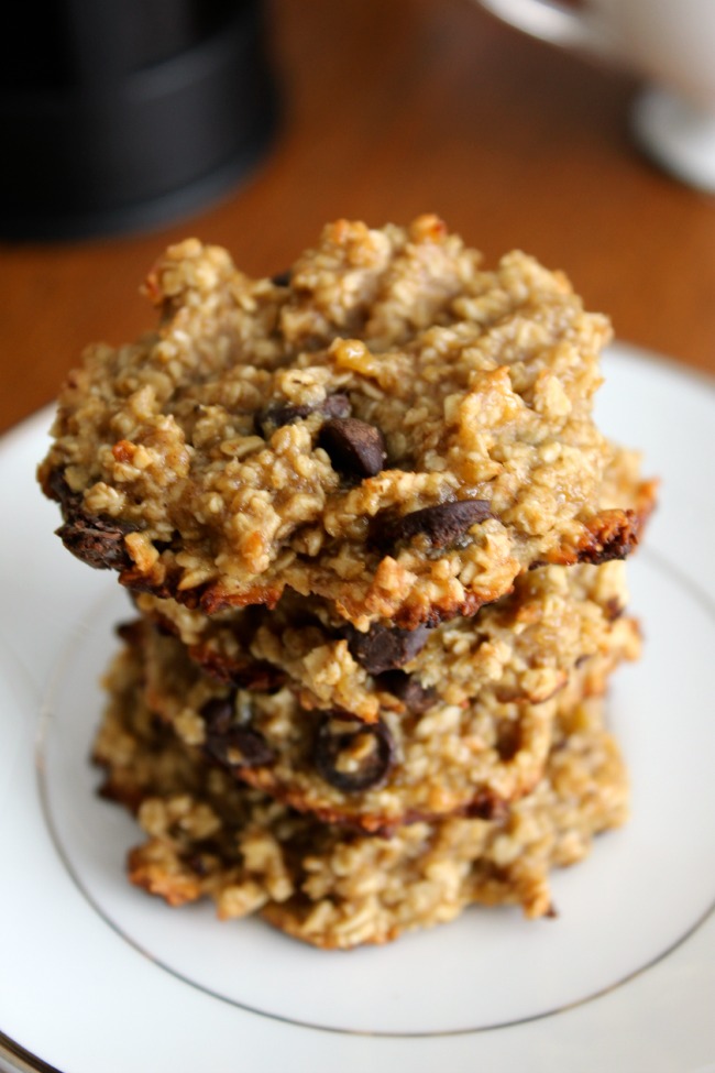 Healthy-Oatmeal-Banana-Chocolate-Chip-Cookies-glutenfree-650x975