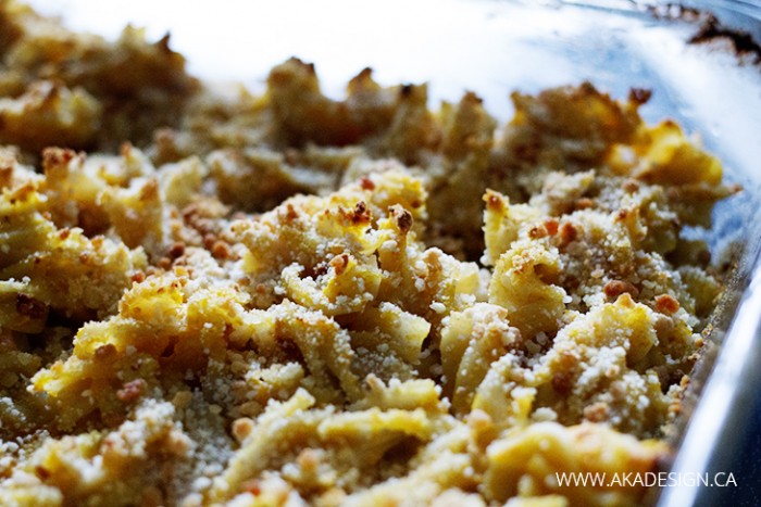 Butternut-squash-mac-and-cheese-casserole2-700x467