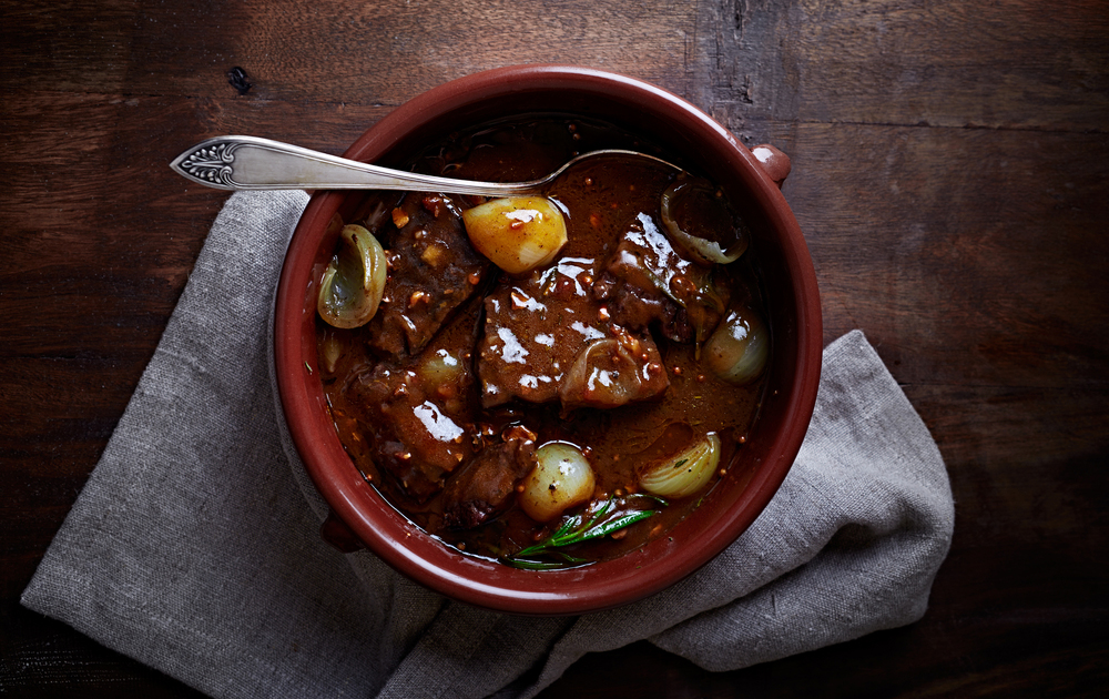 Easy braised beef with red wine and vegetables