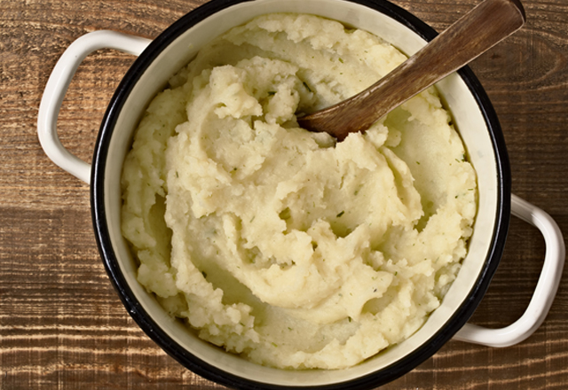 mashed potatoes, side dish, pot with mashed potatoes