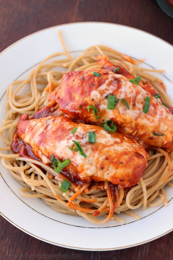 Easy-Skillet-Chicken-Parmesan-www.thereciperebel.com-3