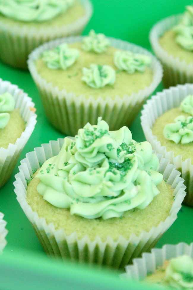 St-Patricks-Day-Green-Cupcakes-glutenfree-dairyfree St-Patricks-Day-Green-Cupcakes-glutenfree-dairyfree