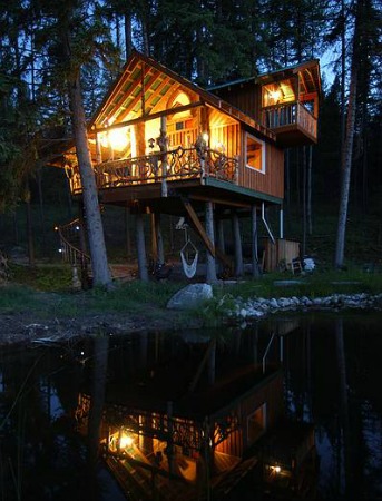 Outa-The-Woods-Treehouse-B.C.