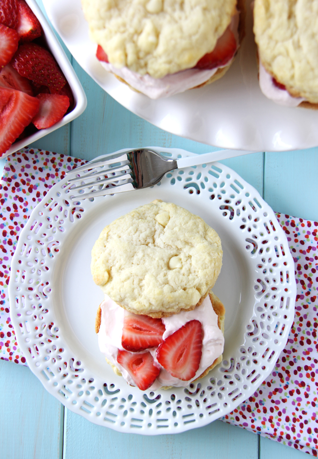 Strawberry-Shortcakes-with-Strawberry-Fluff-Filling-3 Strawberry-Shortcakes-with-Strawberry-Fluff-Filling-3