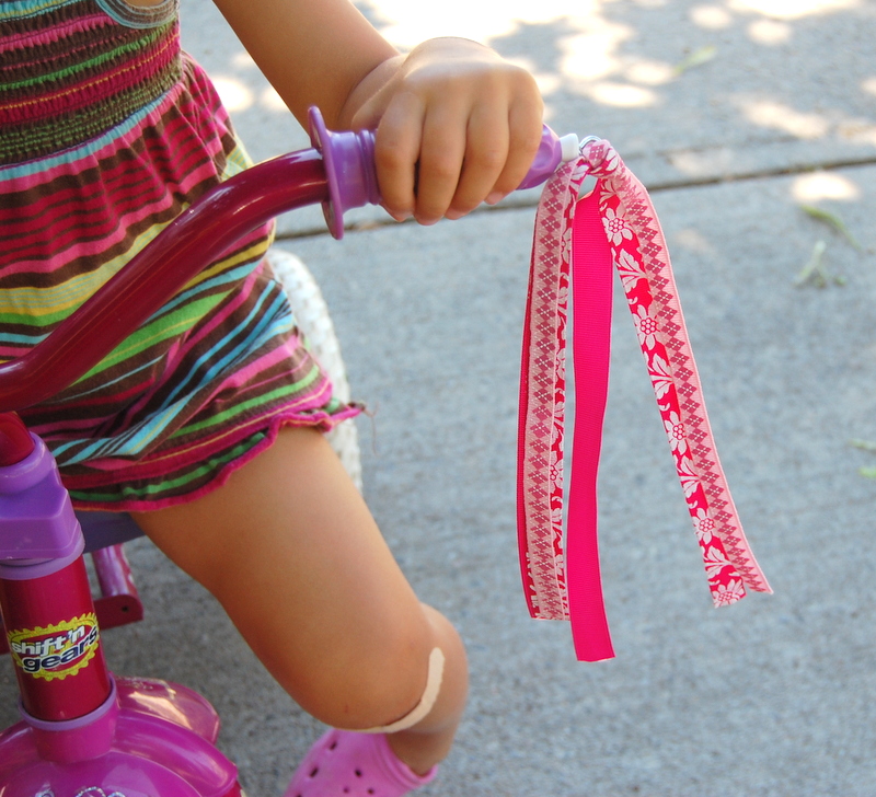make-your-own-bike-streamers1 make-your-own-bike-streamers1