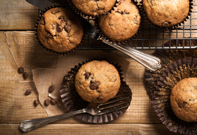 Homemade spiced chocolate chip muffins recipe - SavvyMom