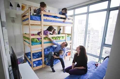 well-organized 1,000-square-foot rental condo with 5 kids and 2 adults