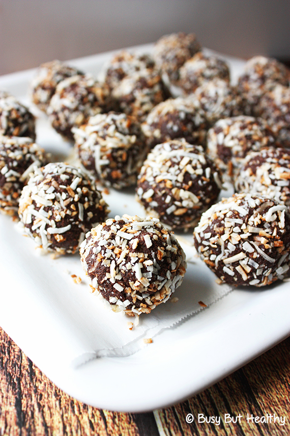 Chocolate-Macaroon-Protein-Balls_2