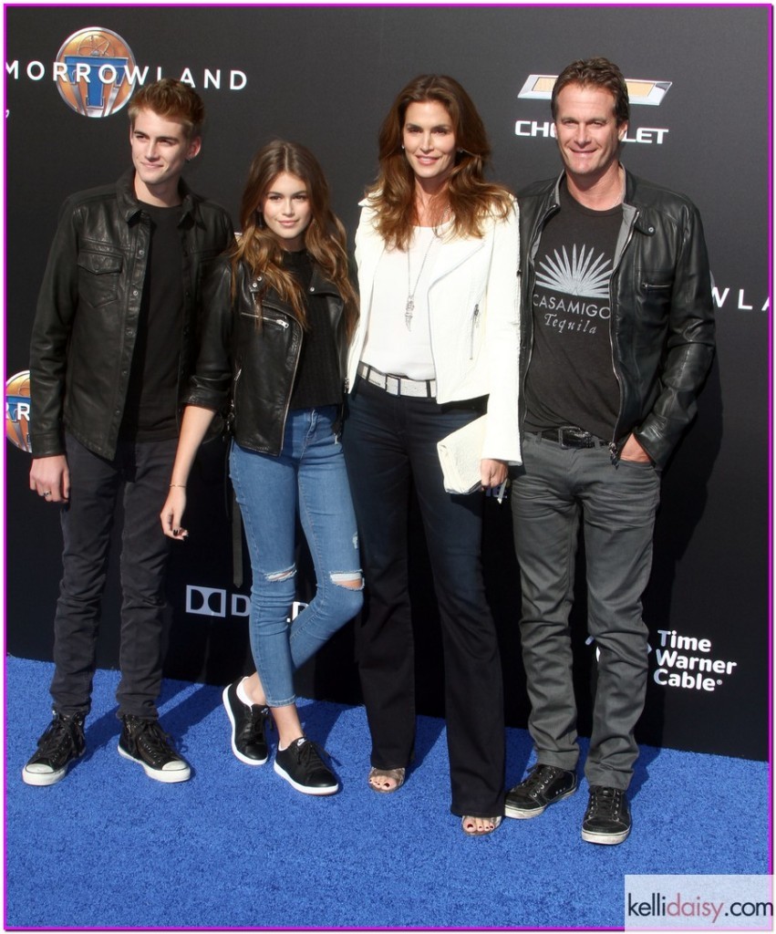 51735910 Tomorrowland Premiere held at AMC Downtown Disney 12 Theatre in Anaheim, California on 5/9/15
 Tomorrowland Premiere held at AMC Downtown Disney 12 Theatre in Anaheim, California on 5/9/15
Cindy Crawford FameFlynet, Inc - Beverly Hills, CA, USA - +1 (818) 307-4813