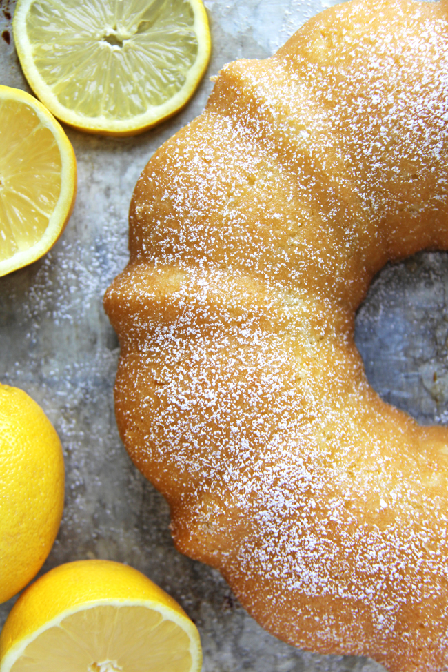 Lemon-Bundt-Cake-2A-Pretty-Life