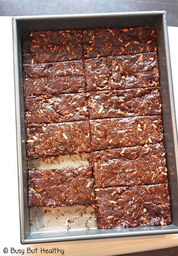 Chewy-Chocolate-Cherry-Protein-Bars_1 Chewy-Chocolate-Cherry-Protein-Bars_1