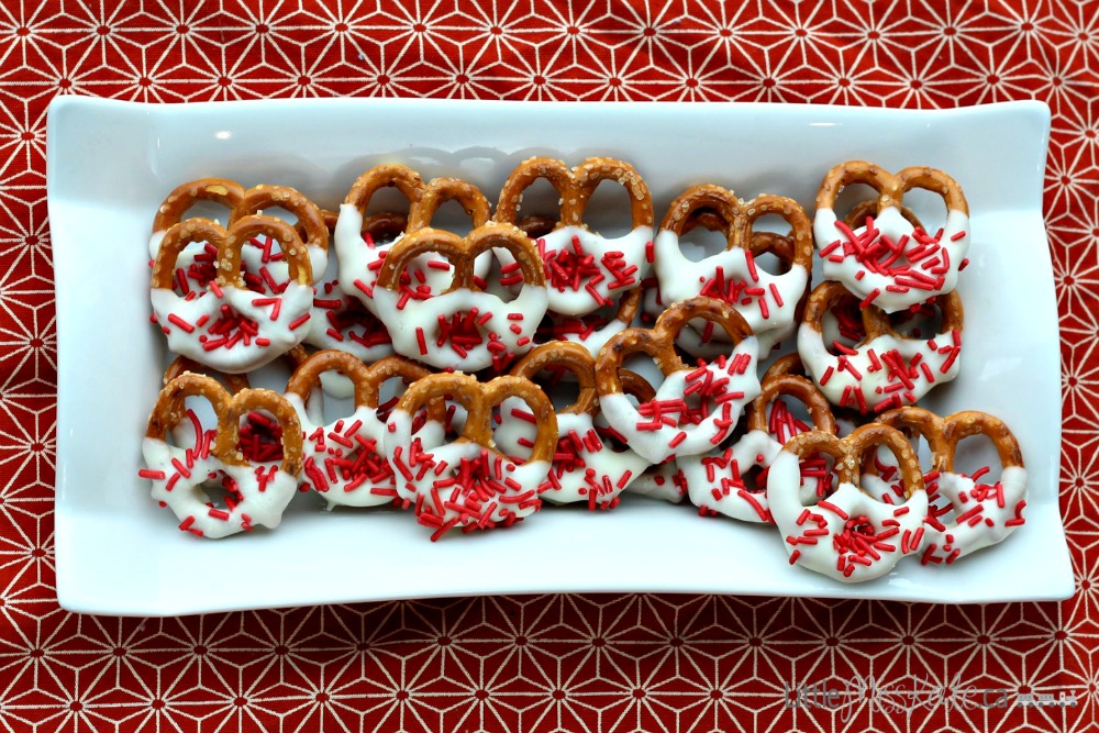 canada-day-dessert-idea-chocolate-covered-pretzels-solo