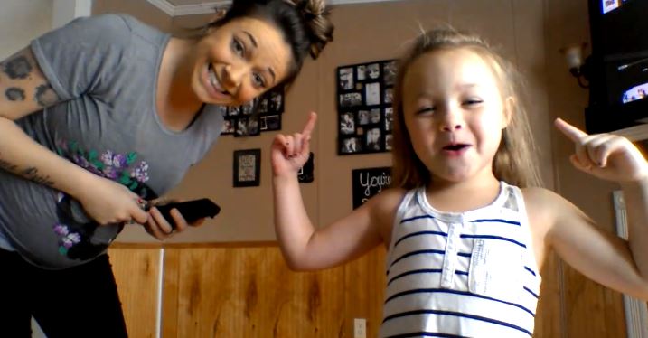 jaylyn-and-nikki-dancing jaylyn-and-nikki-dancing