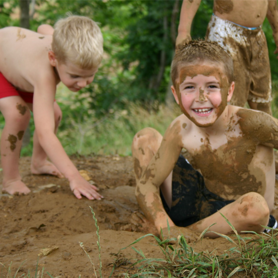 Classic Backyard Summer Games - Mud Pies