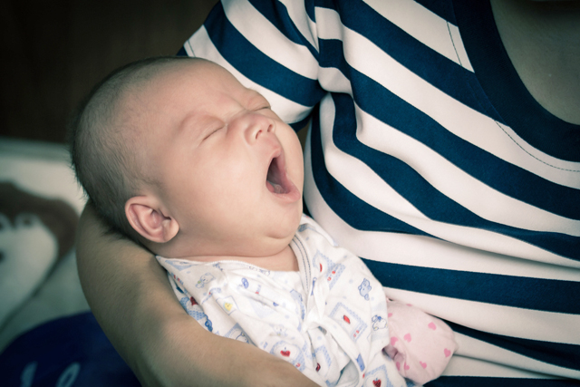 yawning_baby_0