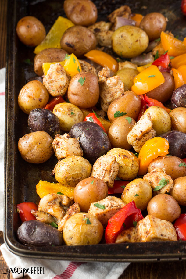 Chicken-Fajita-Sheet-Pan-Dinner-www.thereciperebel.com-4-of-8 Chicken-Fajita-Sheet-Pan-Dinner-www.thereciperebel.com-4-of-8