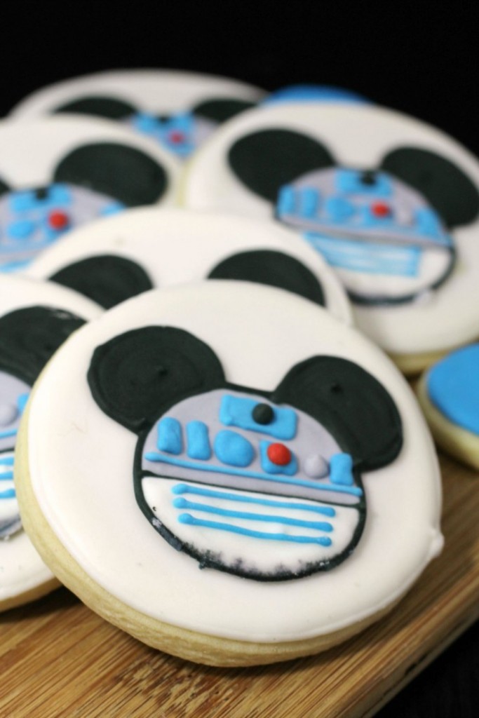 R2D2-Mickey-cookie-4-2