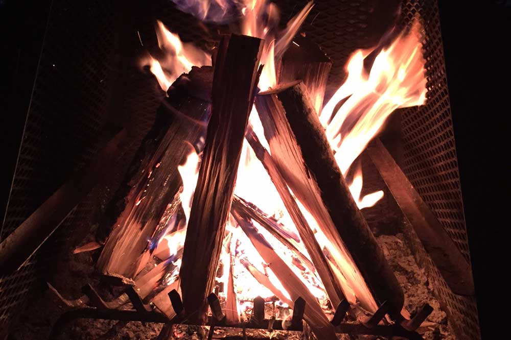 building-a-new-relationship-after-divorce-what-i-learned-by-the-camp-fire3_cropped building-a-new-relationship-after-divorce-what-i-learned-by-the-camp-fire3_cropped