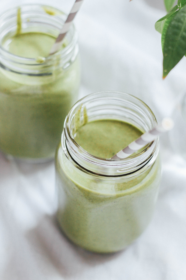 green-matcha-smoothie