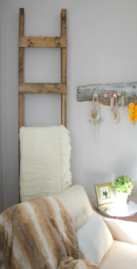 10-DIY-Blanket-Ladder-730x1434