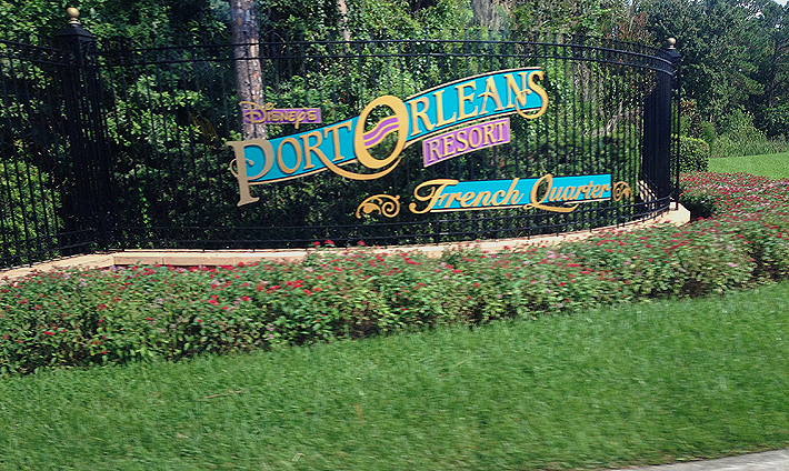 entrance-port-orleans-french-quarter-entrance