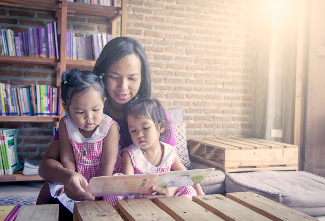 mom_reading_with_kids_0