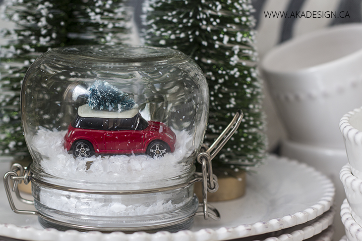 Mini-Cooper-Christmas-Tree-Snow-Globe